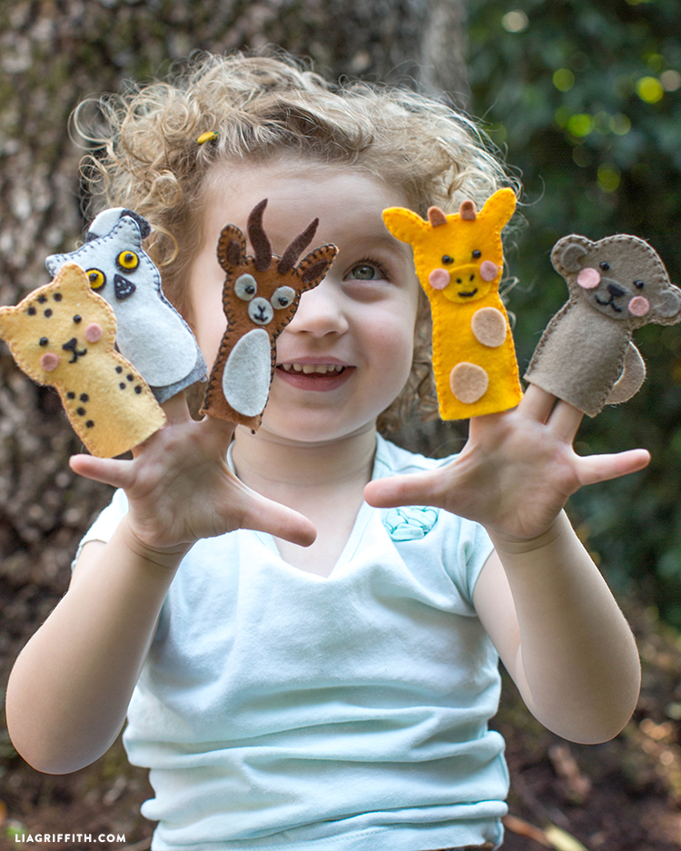 safari finger puppets