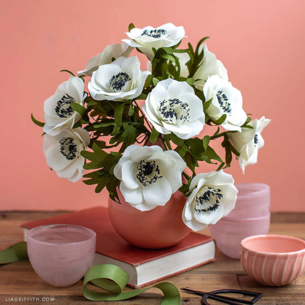 Lia Griffith Video Tutorial Crepe Paper Anemone Flower Kits
