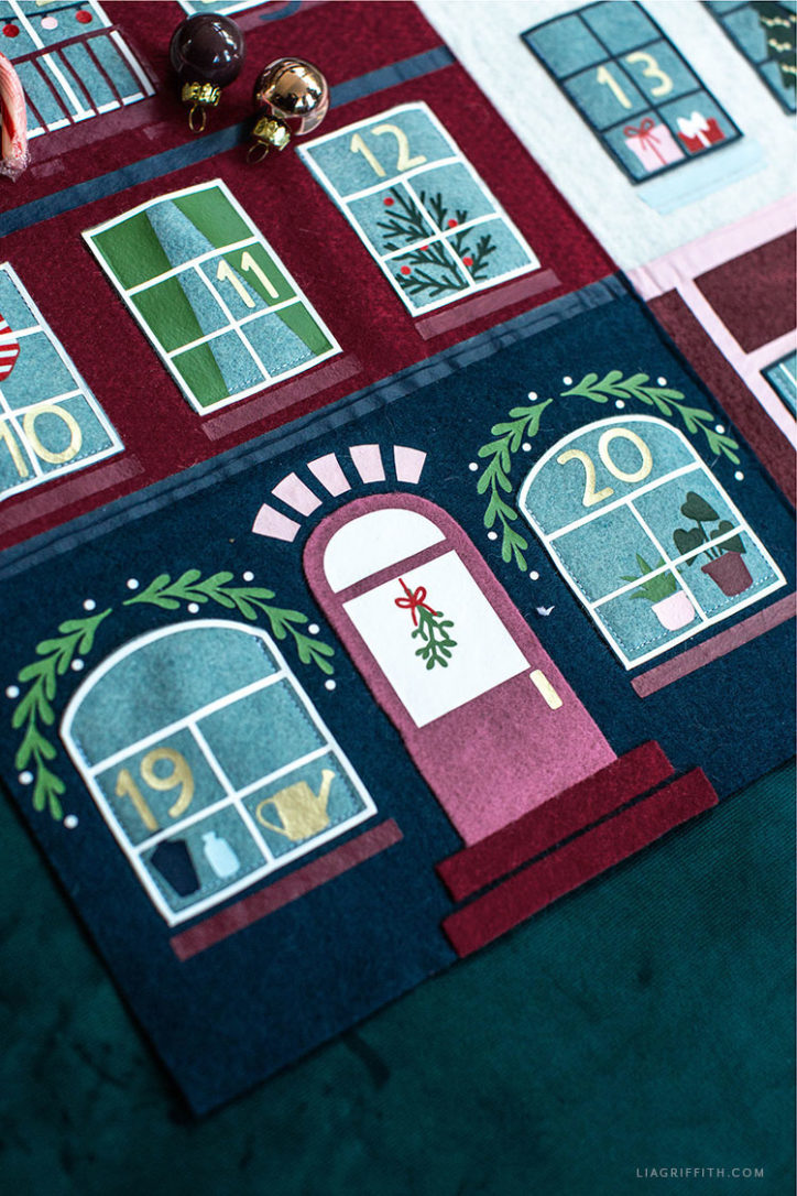 DIY Felt Christmas Countdown Lia Griffith DIY Felt Christmas Countdown Lia Griffith