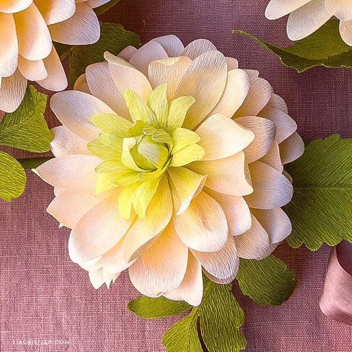 Lia Griffith OCTOBER 2021 Member Make Crepe Paper Peaches & Dreams